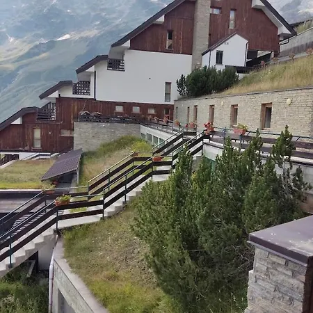 In Cervinia Due * بيريوِل تْشيرفينيا